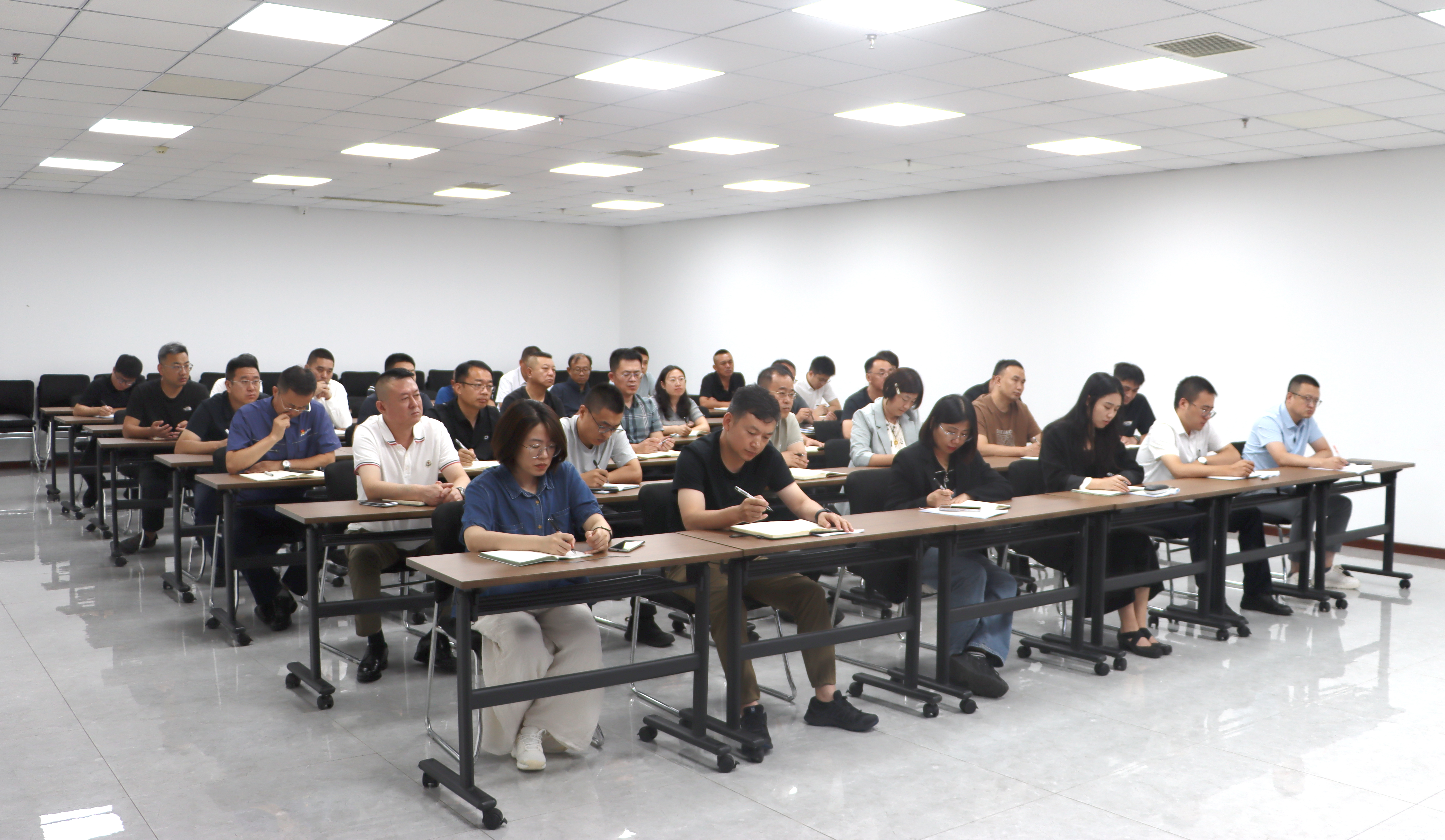 pg�ͽ�Ů��(�ٷ���)�ƽ�/����/���ֹٷ���վ